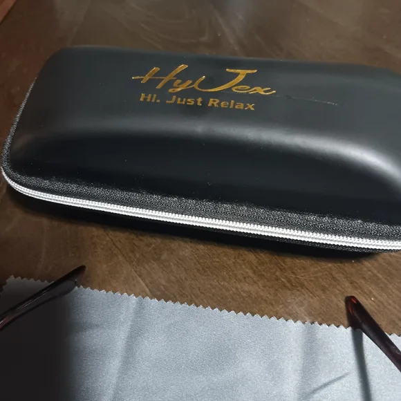 Gold Round Glasses with Case - Picture 6 of 7